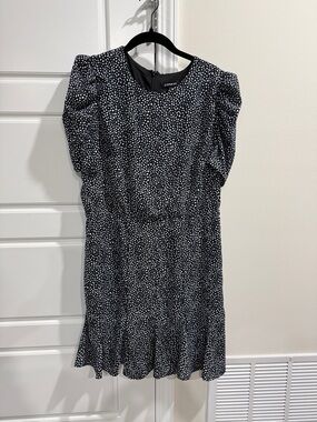 NWT Express Black White Puff Shoulder Large Dress Spring Wedding Dress Guest